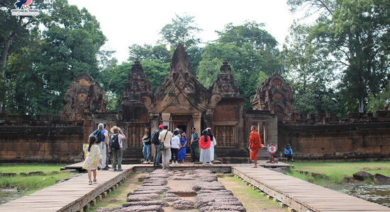Banteay Srei Temple and Visito